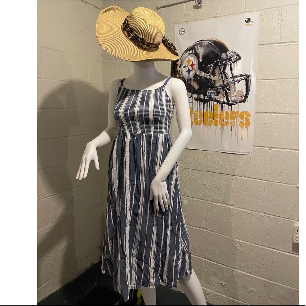 Old navy summer dress! Midi dress!